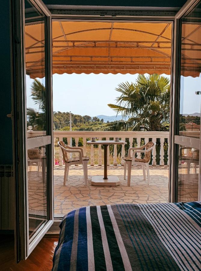 Peaceful, Cosy Tivat Guesthouse Екстериор снимка