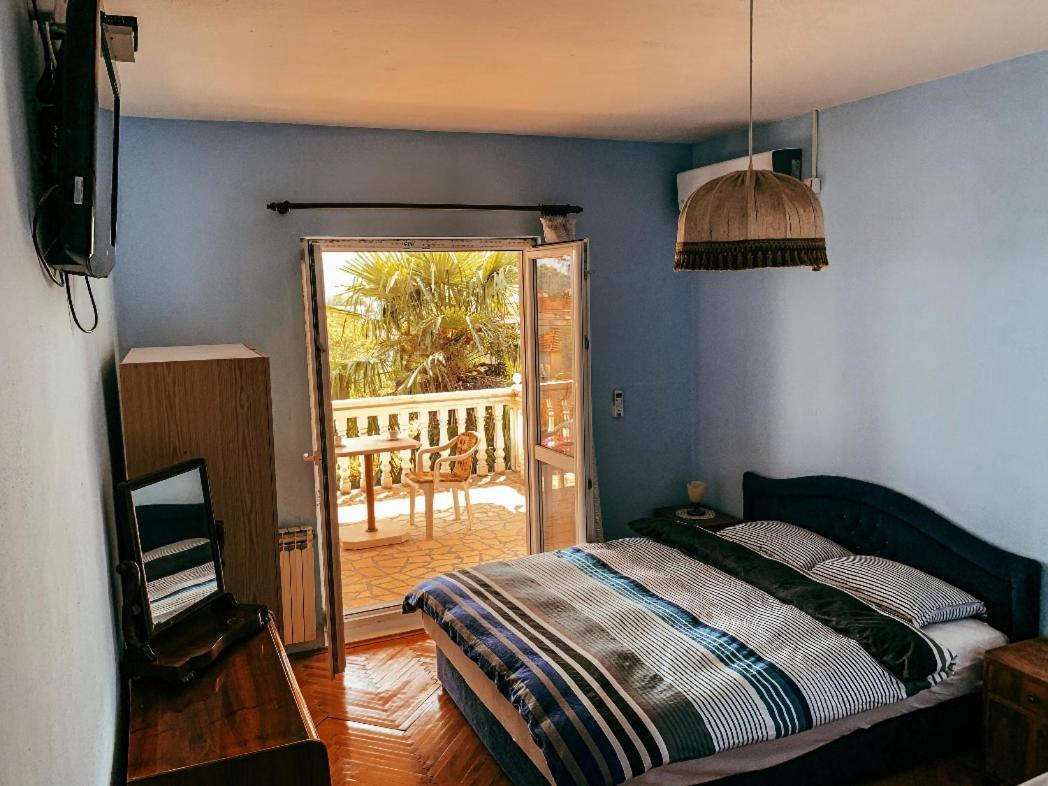 Peaceful, Cosy Tivat Guesthouse Екстериор снимка