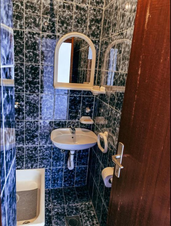 Peaceful, Cosy Tivat Guesthouse Екстериор снимка