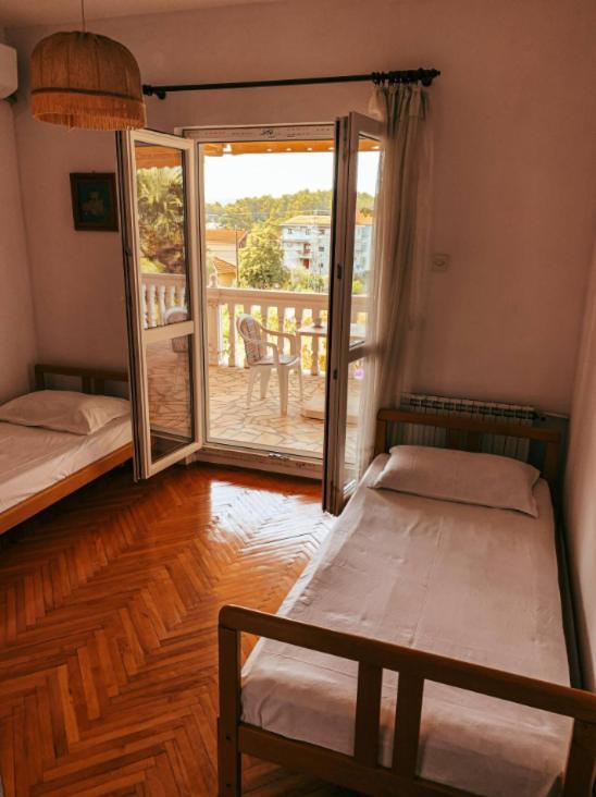 Peaceful, Cosy Tivat Guesthouse Екстериор снимка