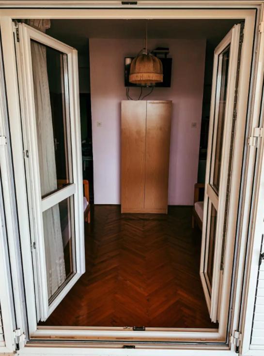 Peaceful, Cosy Tivat Guesthouse Екстериор снимка